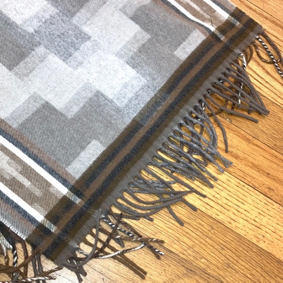 Vintage Cashmink V. Fraas Aztec Print Fringe Gray Winter Scarf - Picture 3 of 5